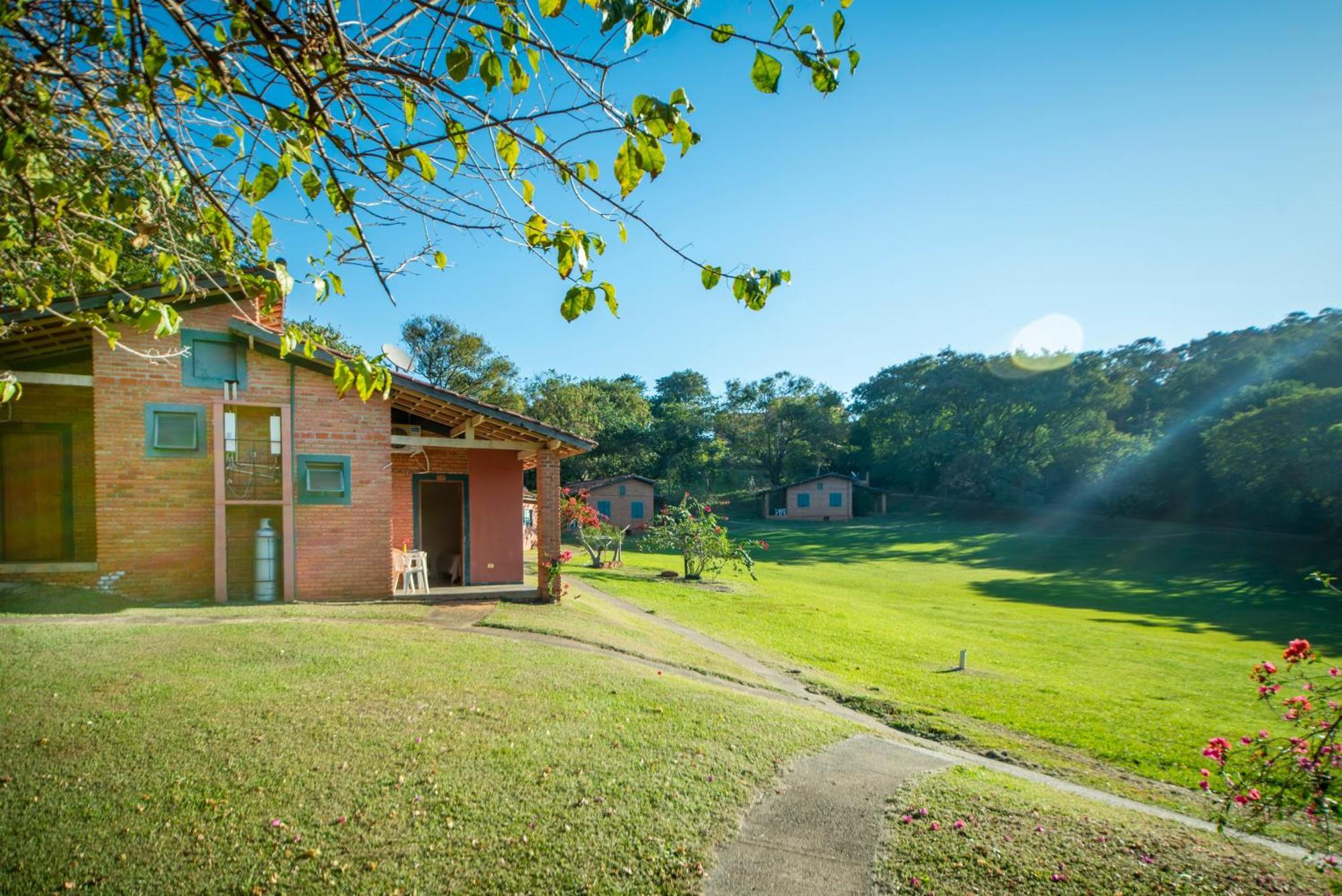 Hotel Fazenda Reviver Araçoiaba da Serra Kültér fotó
