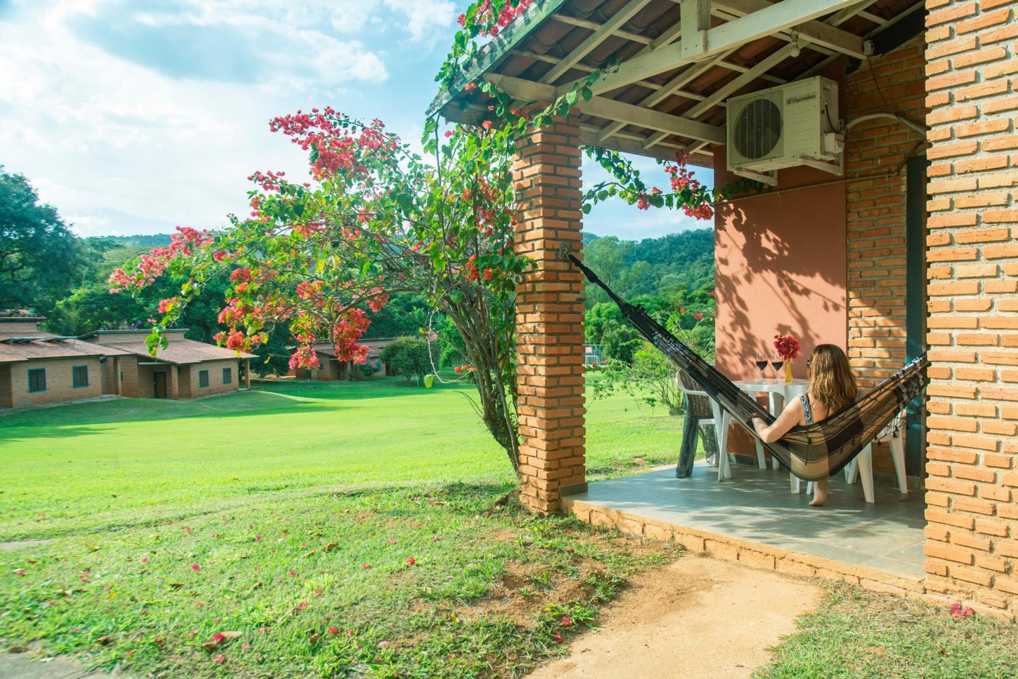Hotel Fazenda Reviver Araçoiaba da Serra Kültér fotó