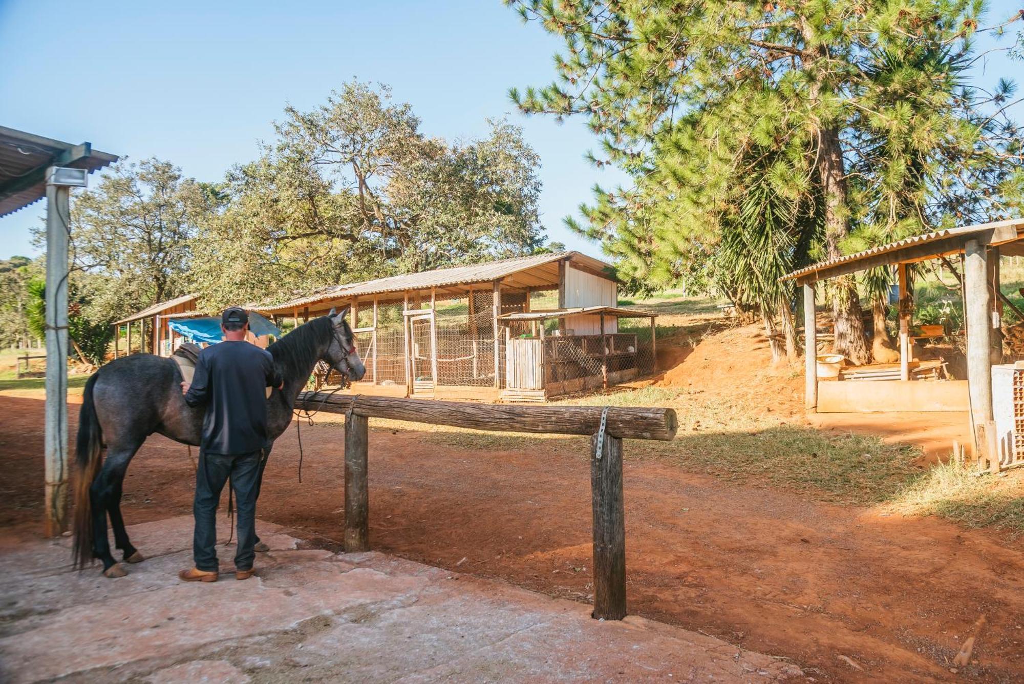 Hotel Fazenda Reviver Araçoiaba da Serra Kültér fotó