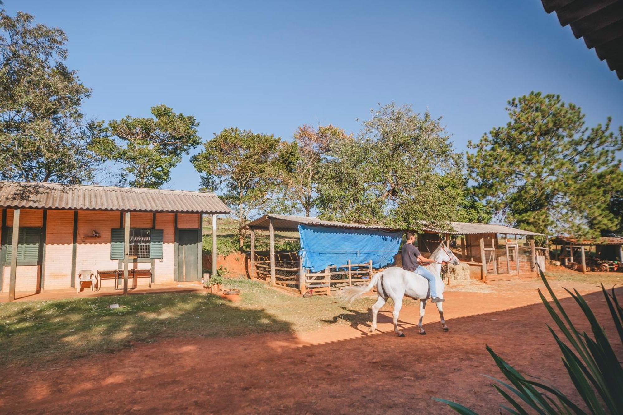 Hotel Fazenda Reviver Araçoiaba da Serra Kültér fotó